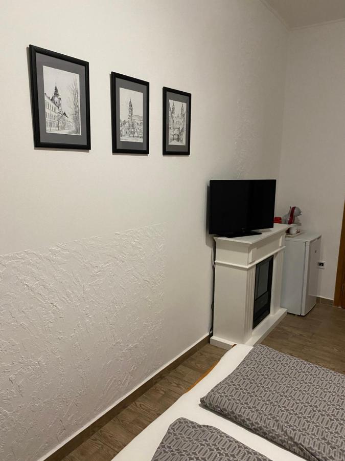 Anna Apartman Pápa 外观 照片